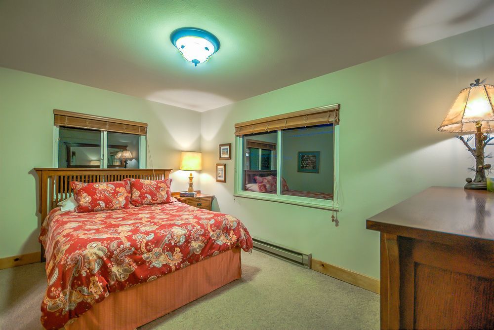 Hotel Storm Meadows Christie Base By Retreatia 3*