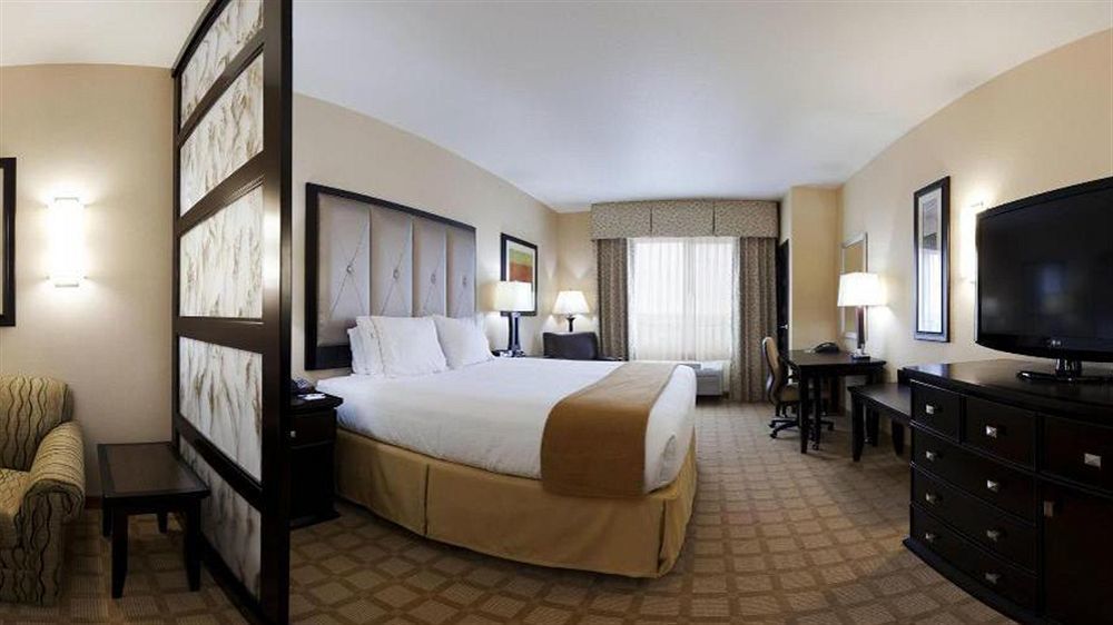 Hotel Comfort & Denver Ne Medical Center Brighton