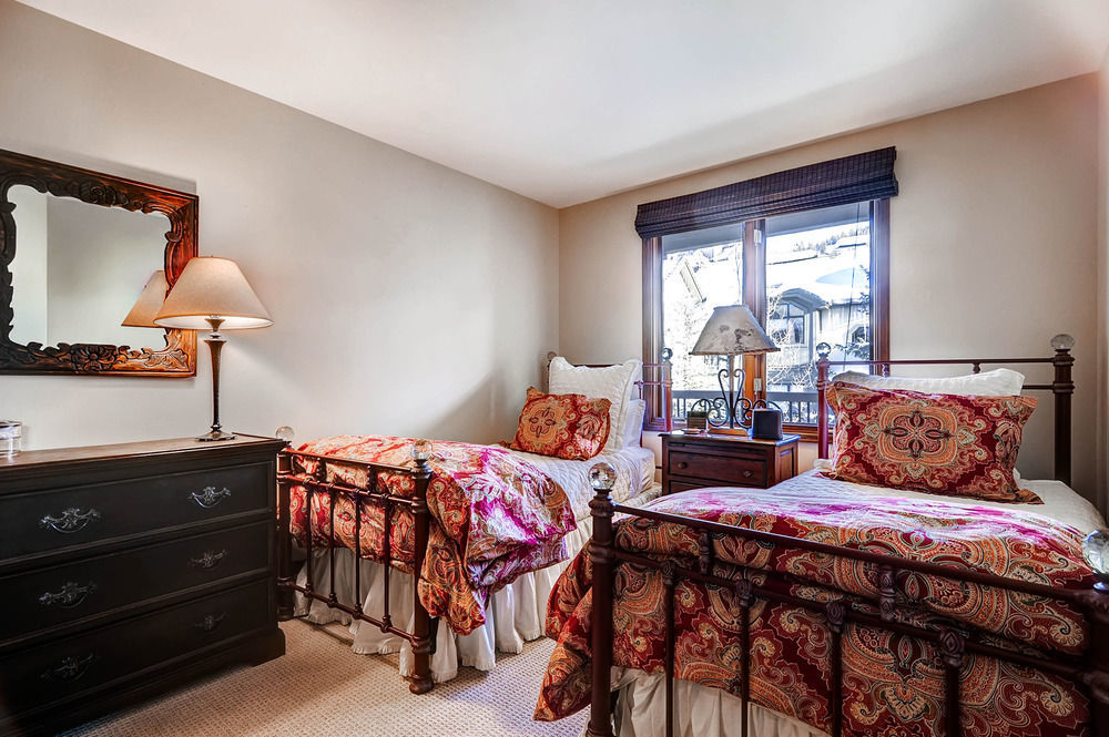 Highlands Area By East West Hospitality Hotel