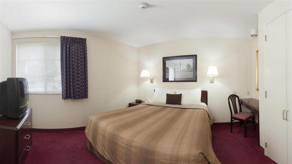 Hotel Sonesta Simply Denver West Federal Center