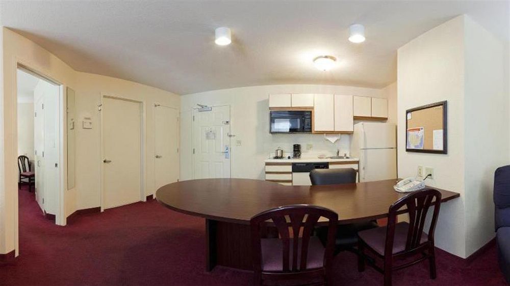 Sonesta Simply Denver West Federal Center Hotel Lakewood