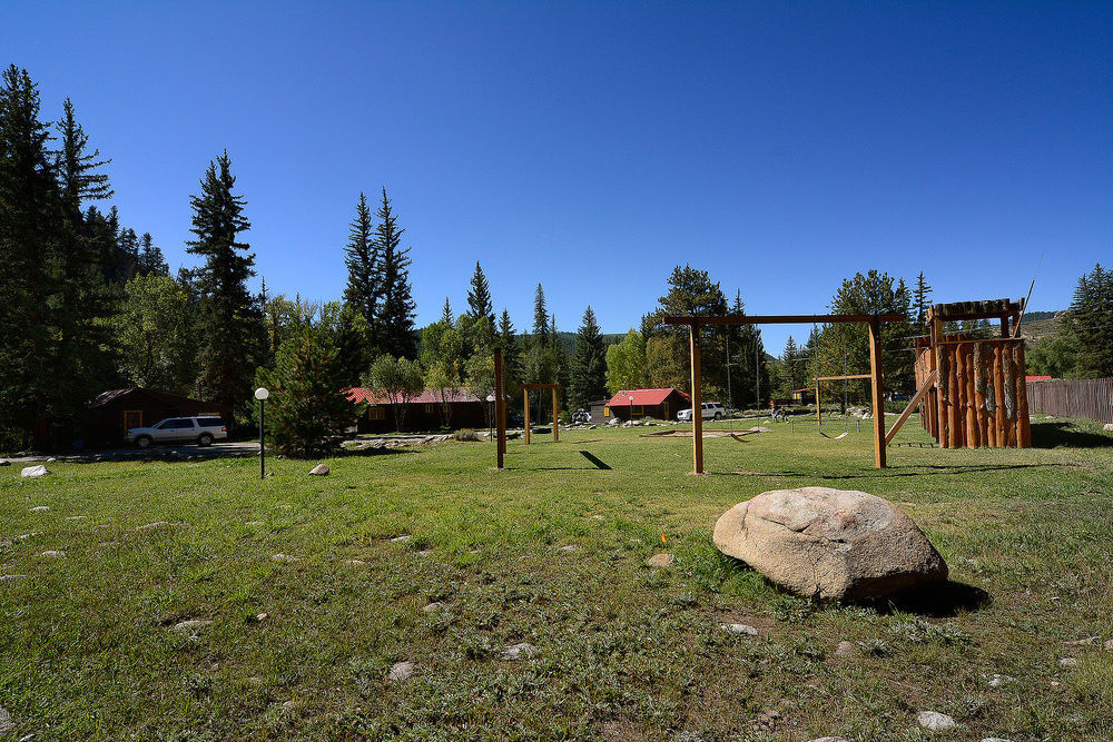 Harmel's Ranch 2* Almont