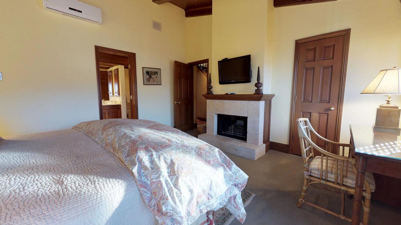 Plaza Aparthotel