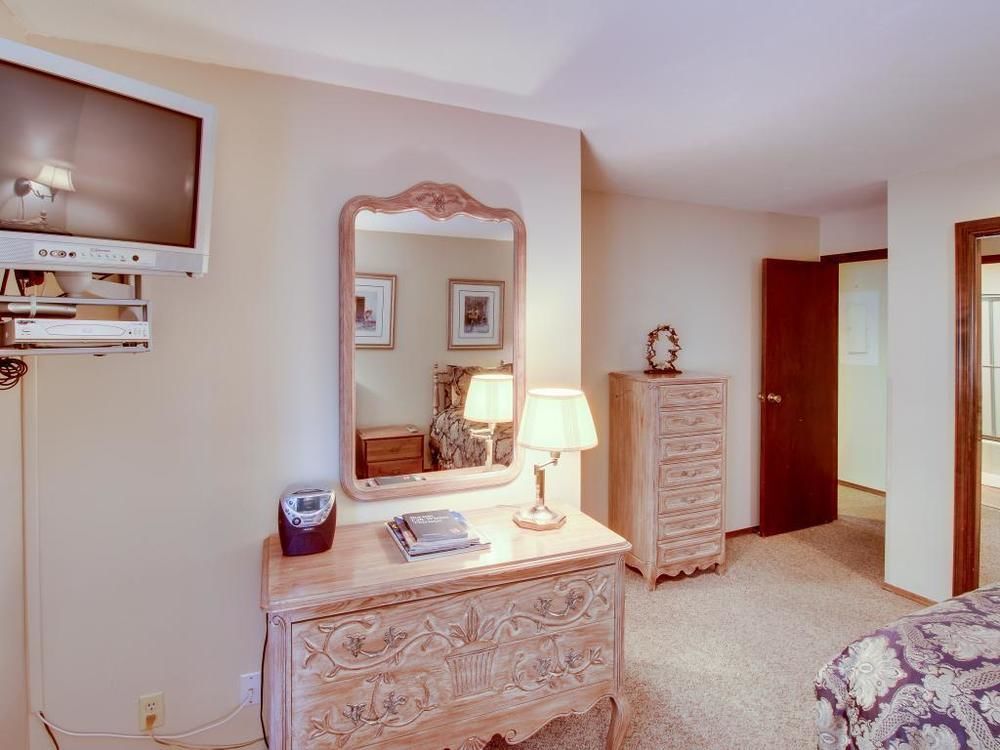 Beaver Creek West Apartment *