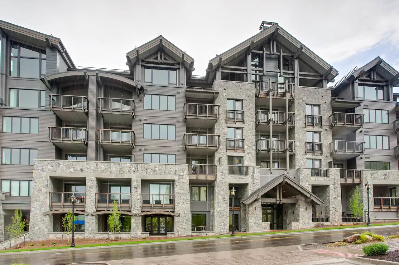 The Lion 4* Vail