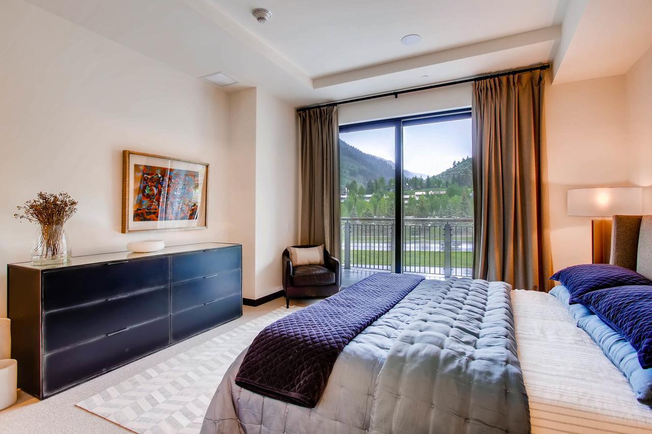 The Lion 4* Vail