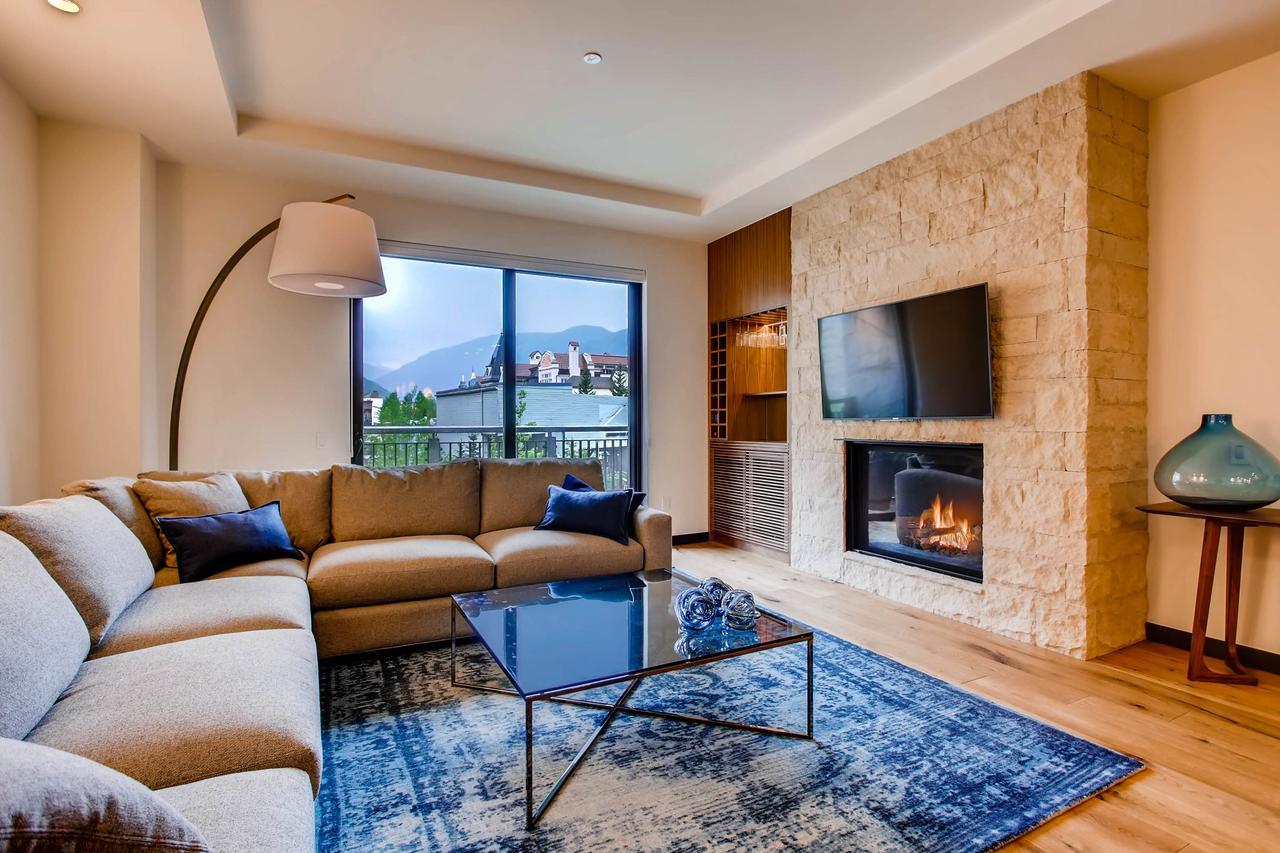 The Lion 4* Vail