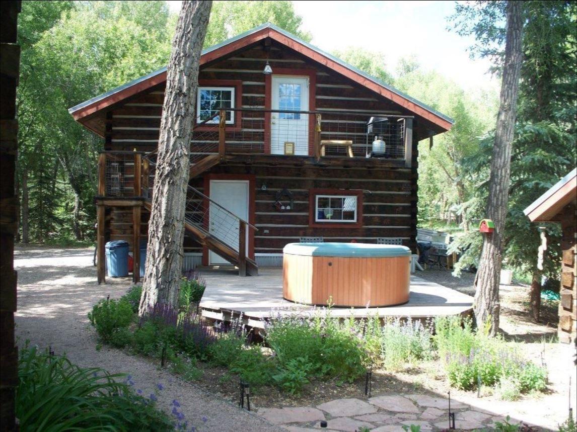 Riverside Meadows Lodge