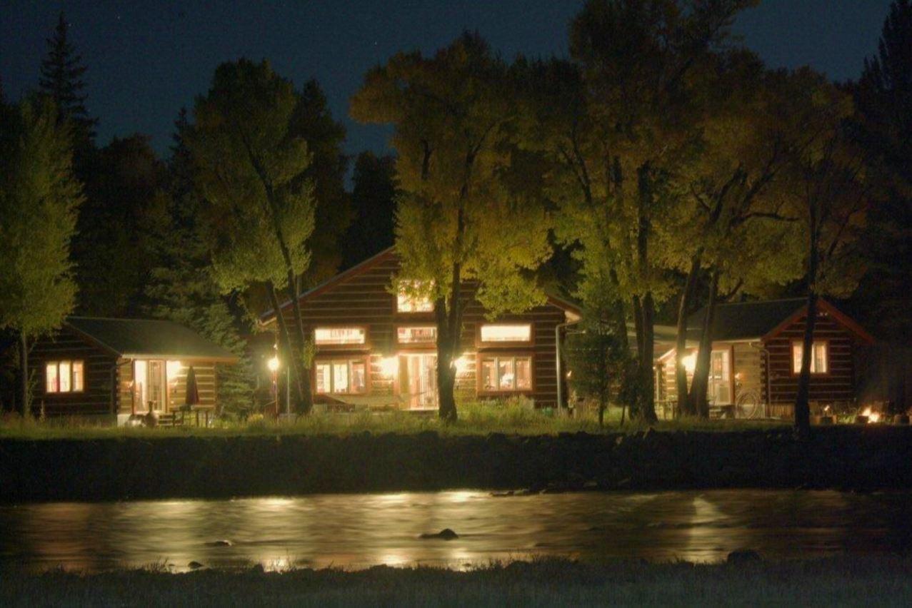 Riverside Meadows Lodge
