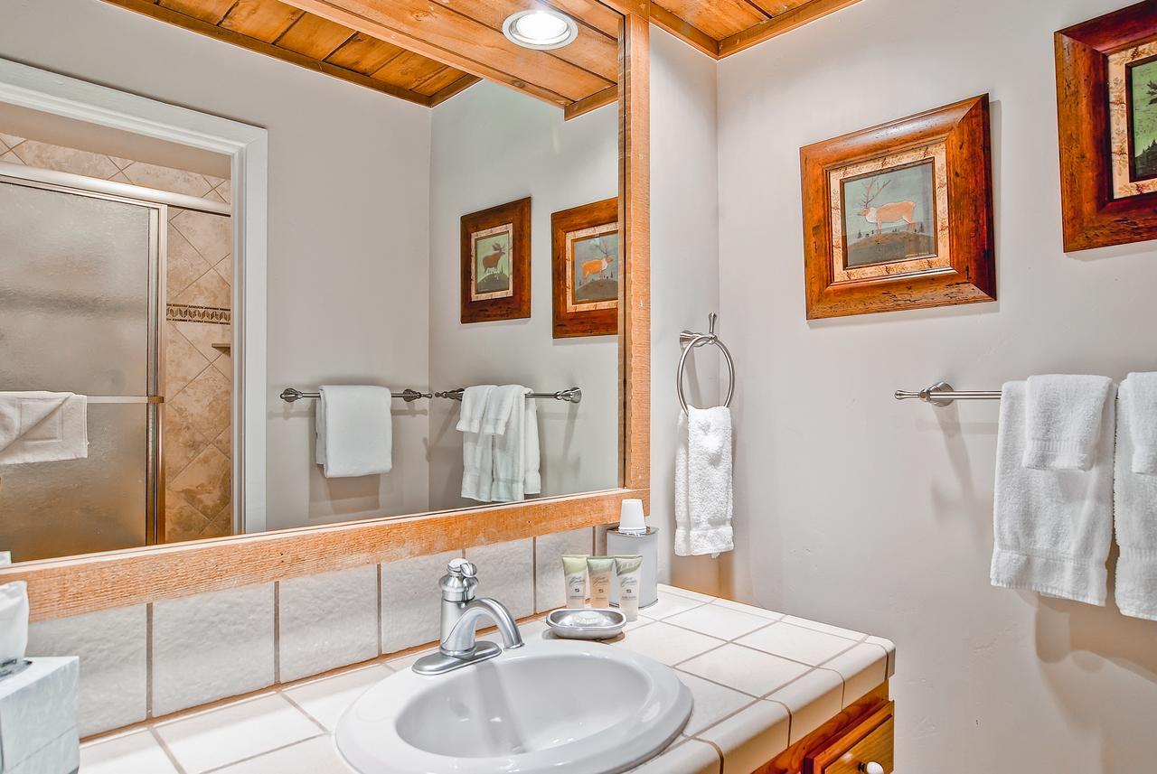 Ridgepoint Townhome 84 Avon