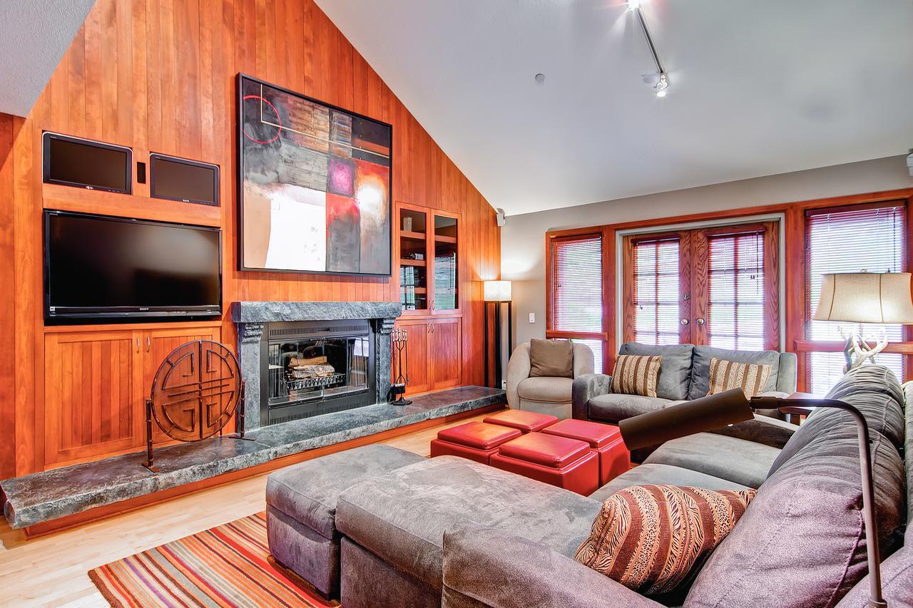 Village Hall By East West Hospitality Apartment