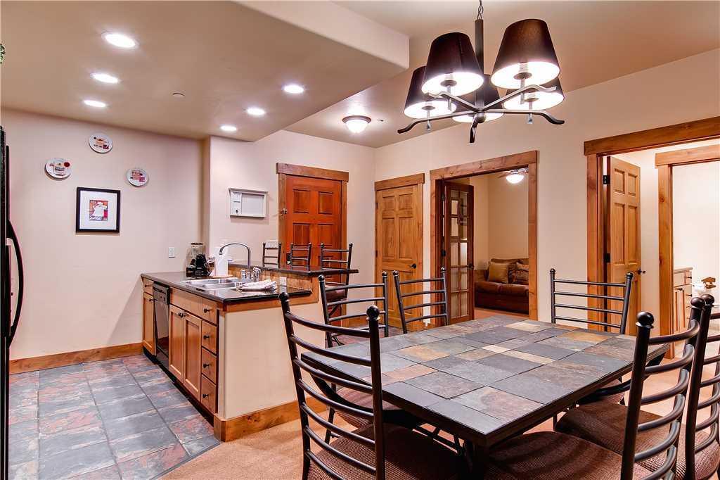 3206 Champagne Lodge, Trappeur's Crossing