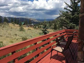 Brynwood On The River Estes Park