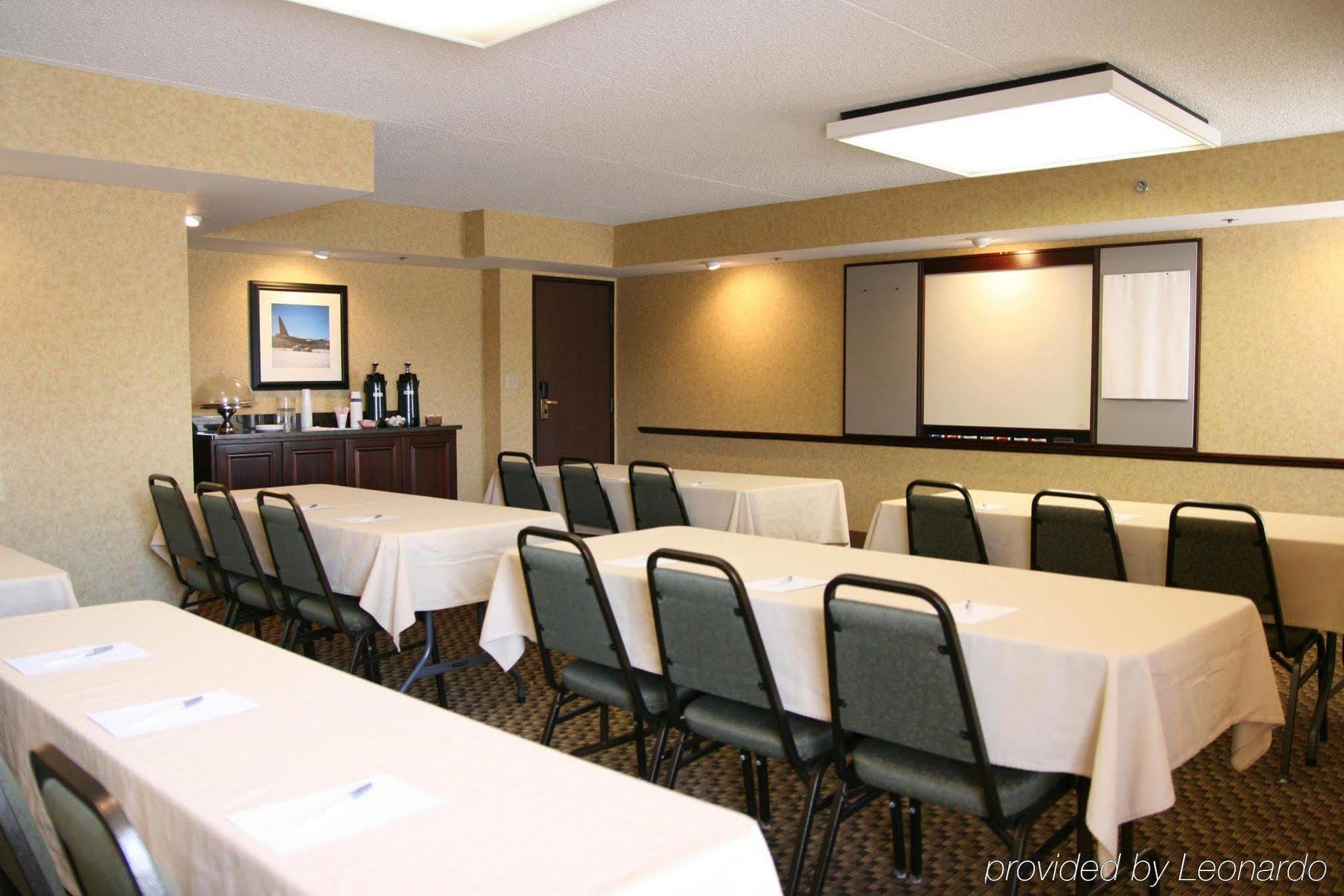 Hotel Spark By Hilton I 25