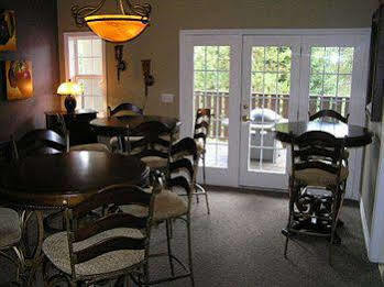 Skiway Hotel 2*