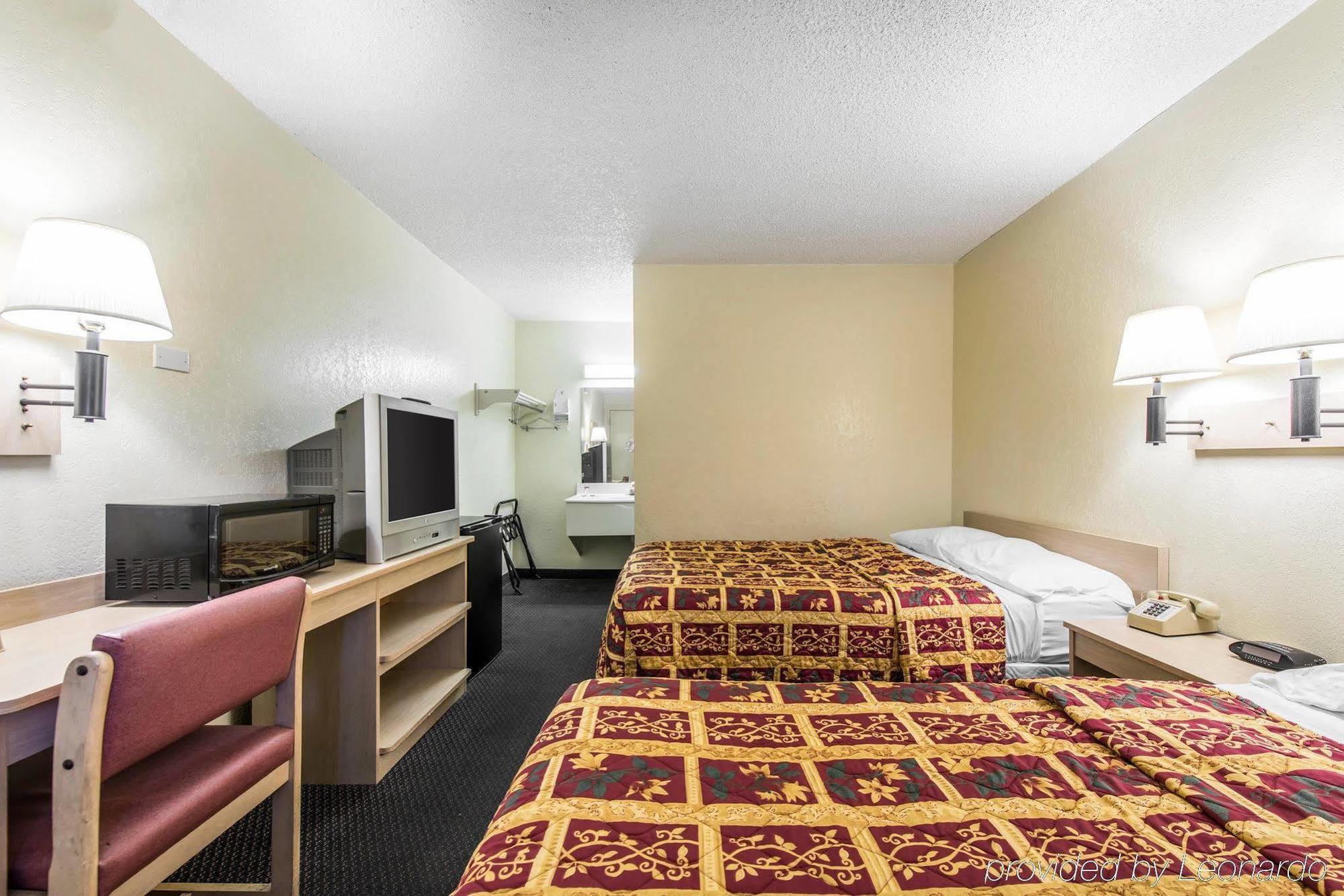 Hotel Rodeway 2*