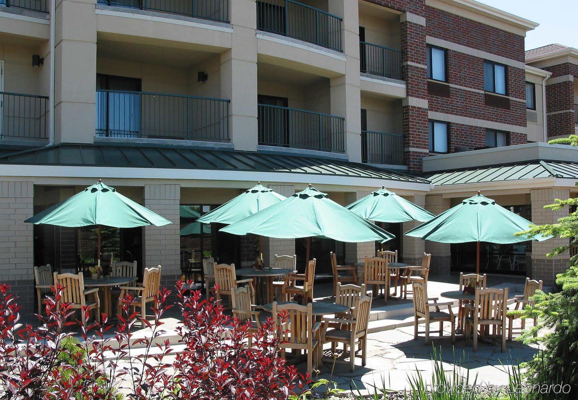 Courtyard Denver South Park Meadows Mall 3*