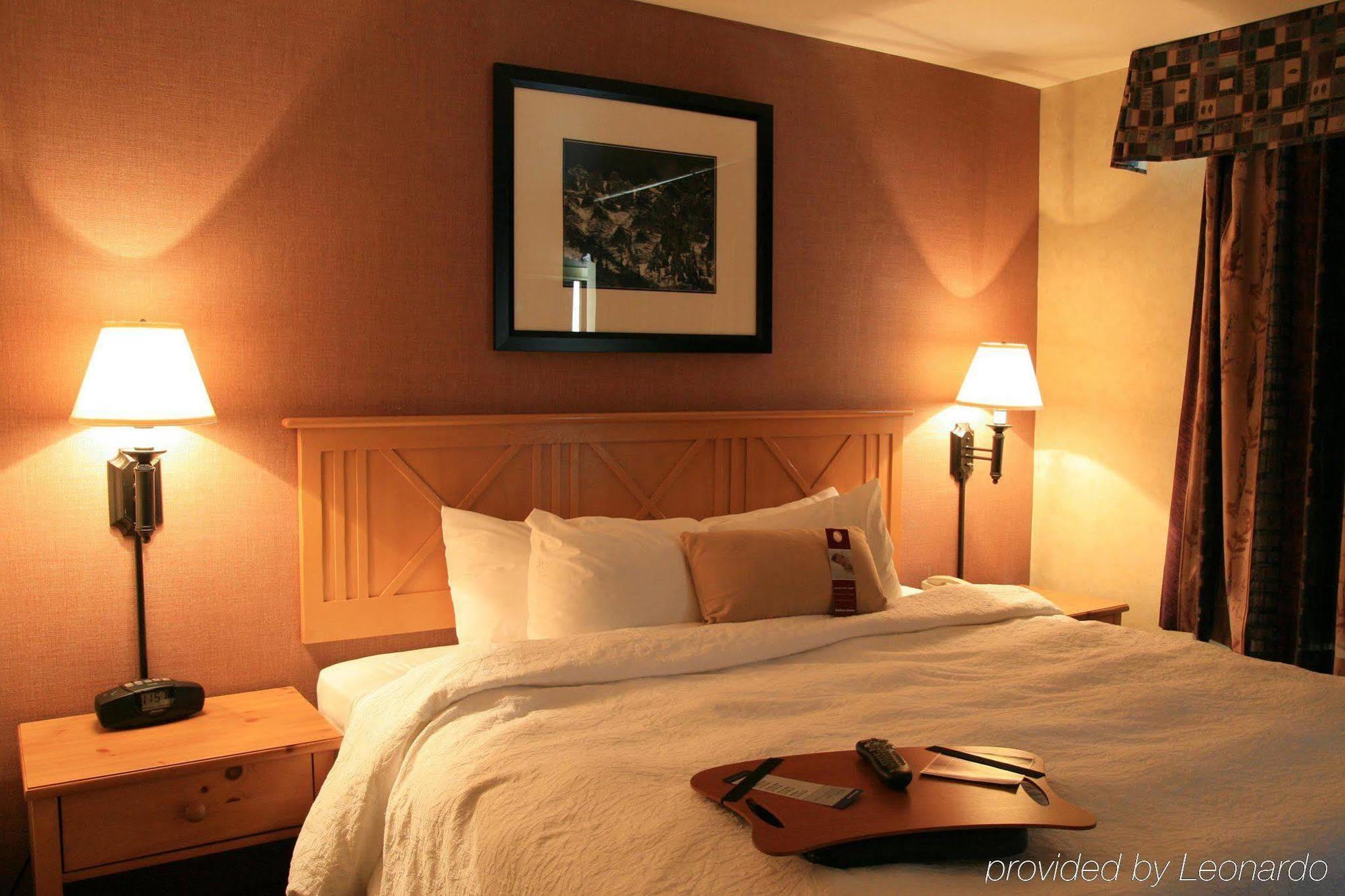 Hotel Hampton &