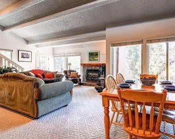 The Lift #210 - Lots Of - Pool And Hot Tub Access Holiday home *