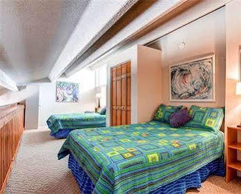 The Lift #210 - Lots Of - Pool And Hot Tub Access Holiday home