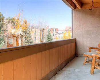The Lift #210 - Lots Of - Pool And Hot Tub Access * Breckenridge