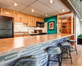 The Lift #210 - Lots Of - Pool And Hot Tub Access *
