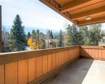 The Lift #210 - Lots Of - Pool And Hot Tub Access * Breckenridge