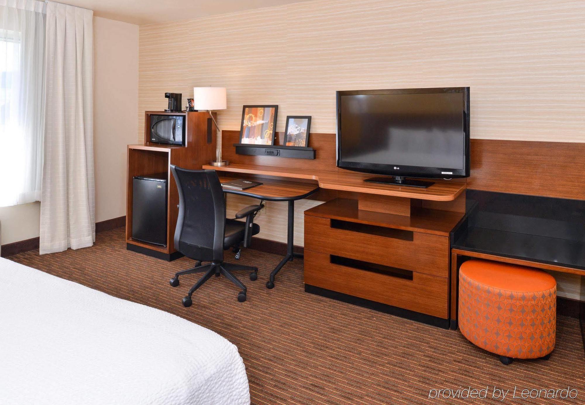Fairfield & By Marriott