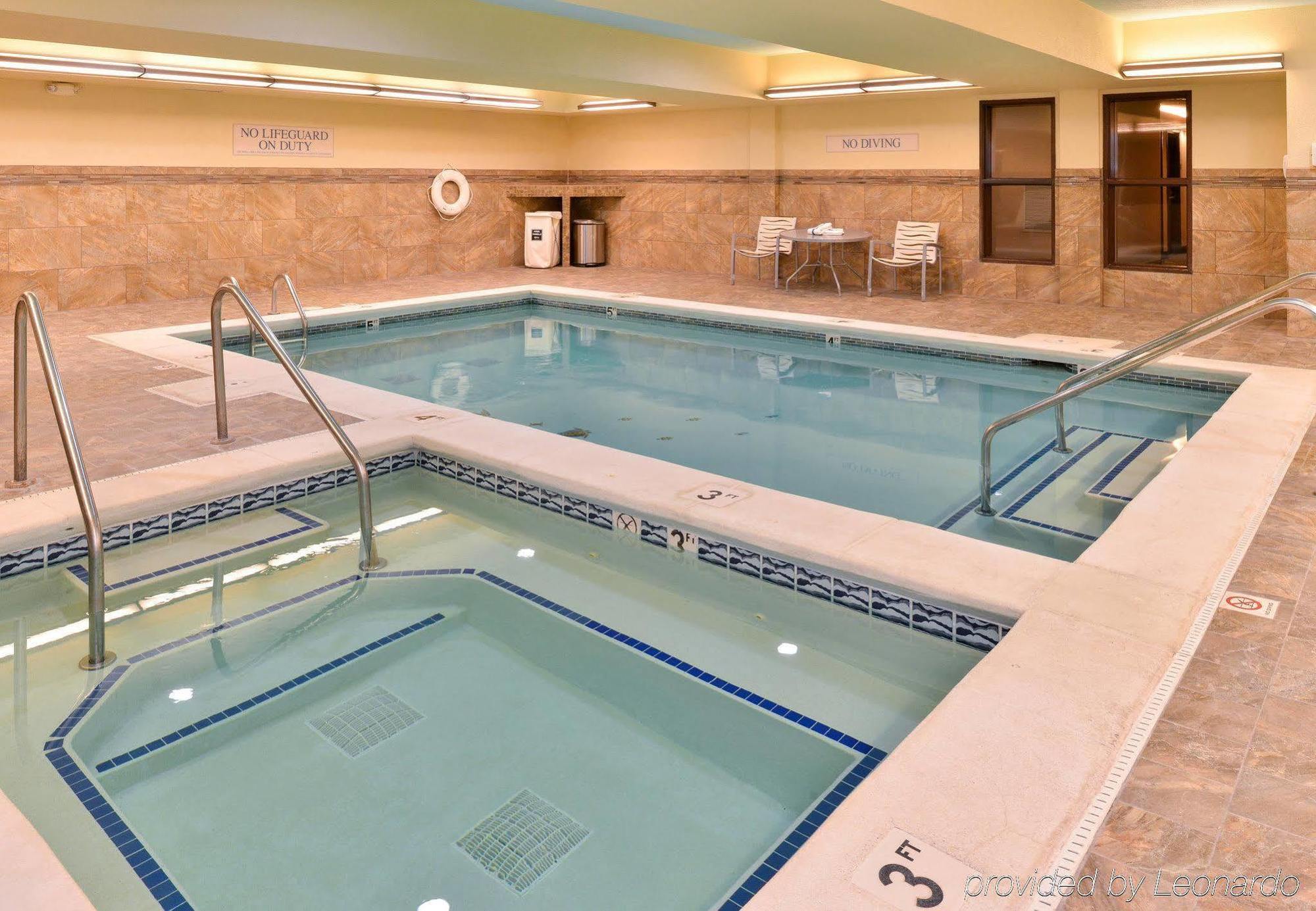 Hotel Fairfield & By Marriott