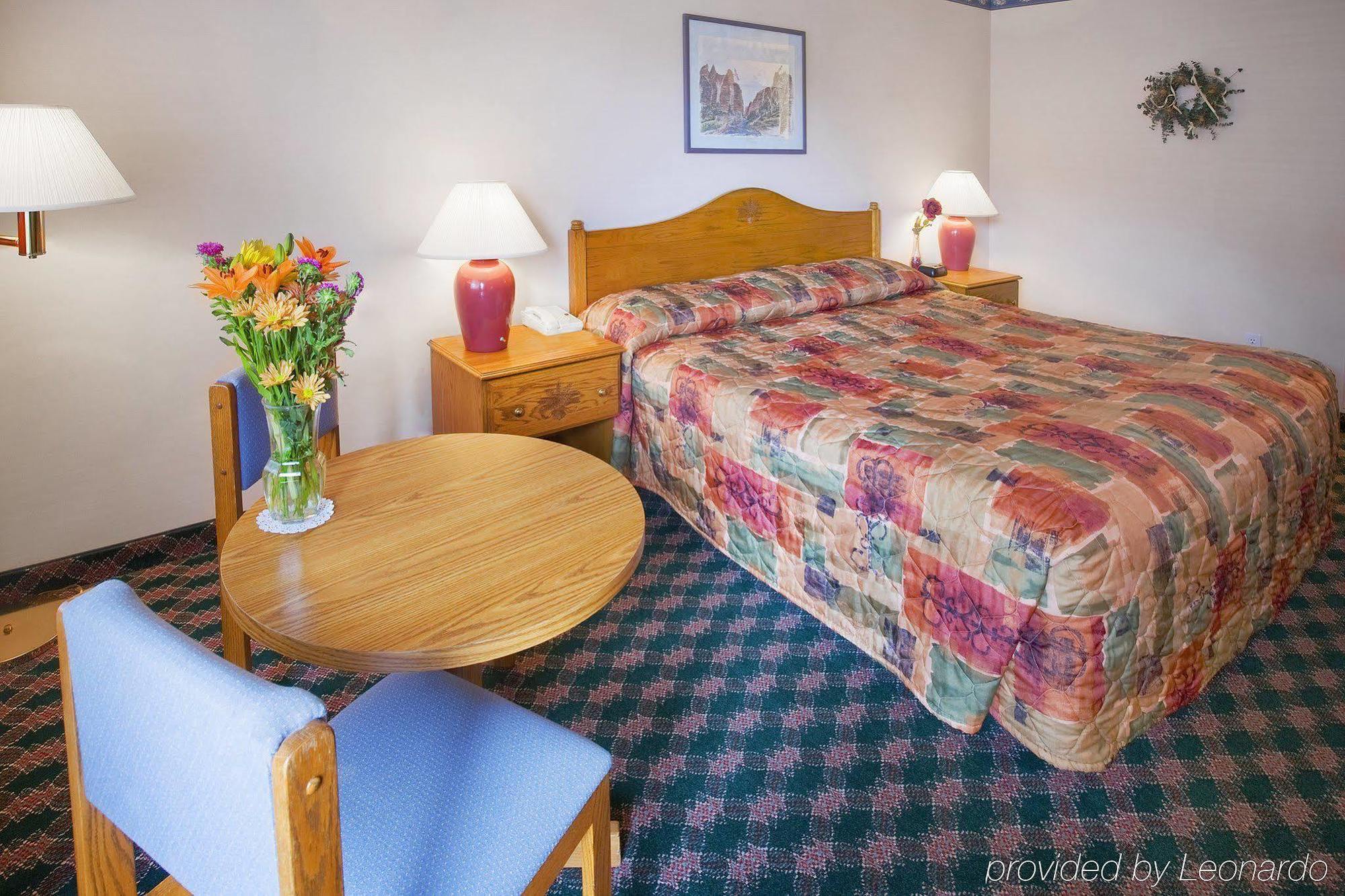 Hanging Inn Glenwood Springs