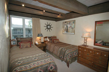 Chateau Eau Claire & Roaring Fork By Frias Hotel 4*