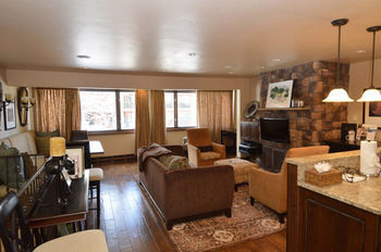 Fasching Haus Hotel 3*