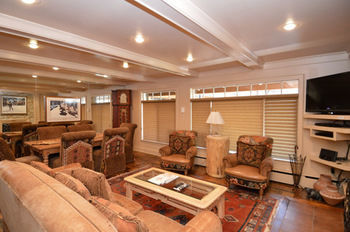 Fasching Haus Hotel Aspen