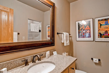 Hotel Highlands Area By East West Hospitality 4*