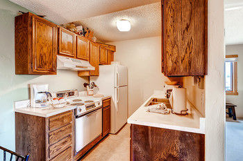 Ski Inn Condominiums *