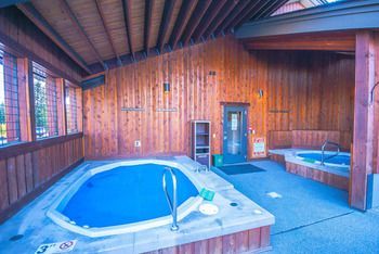 Hotel The West By Retreatia 3*