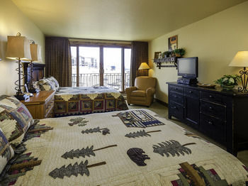 Hotel Bronze Tree By Mountain 4*