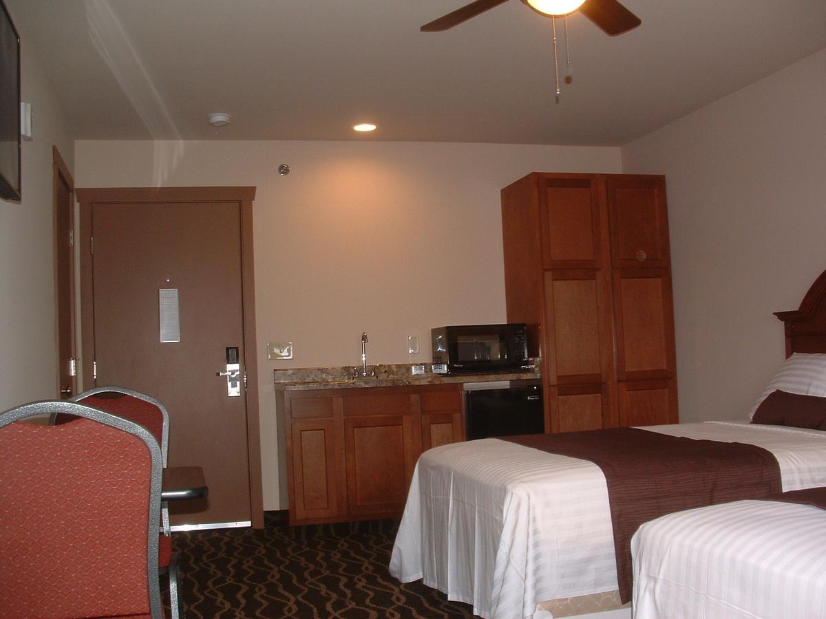 The Sunset Motel 2*