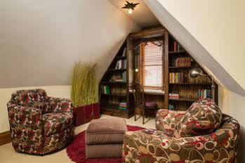 The Victorian Luxury Hotel 2*