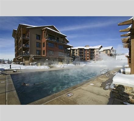 First Tracks Apartment *