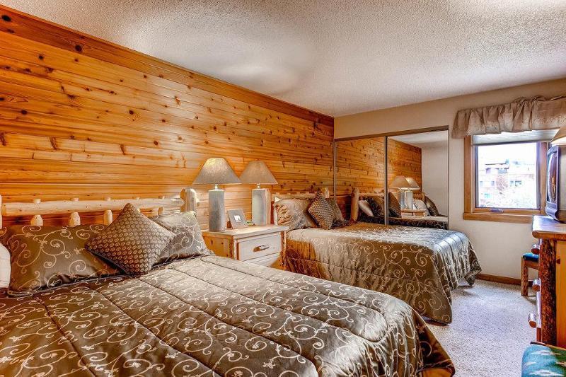 Ski Inn Condominiums * Steamboat Springs