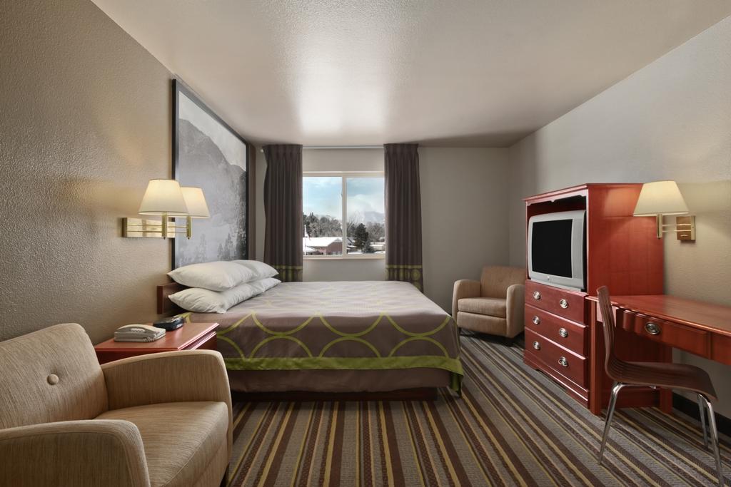 Super 8 By Wyndham Hotel Buena Vista