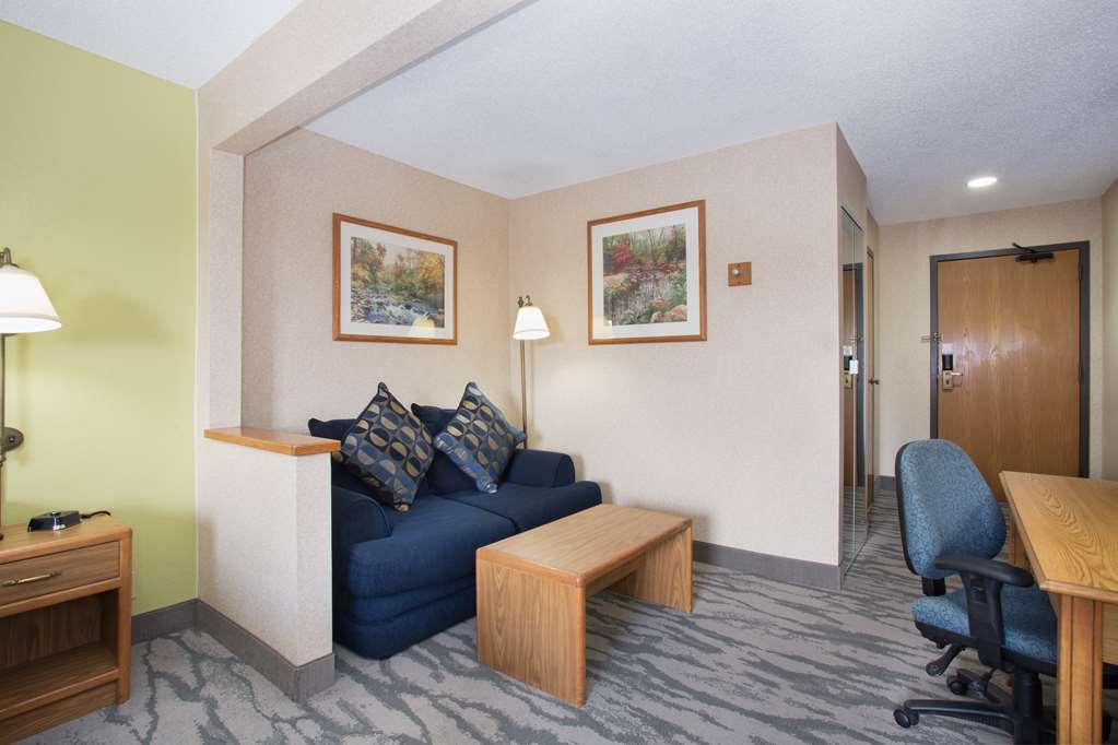 Baymont By Wyndham Hotel