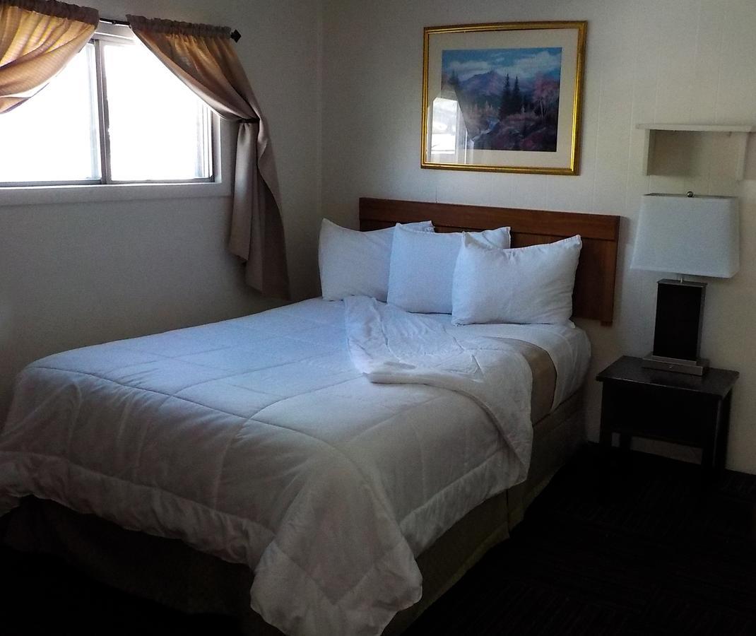 1st Interstate Inn 2*