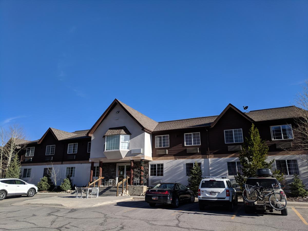 Hotel 3 Peaks 2*