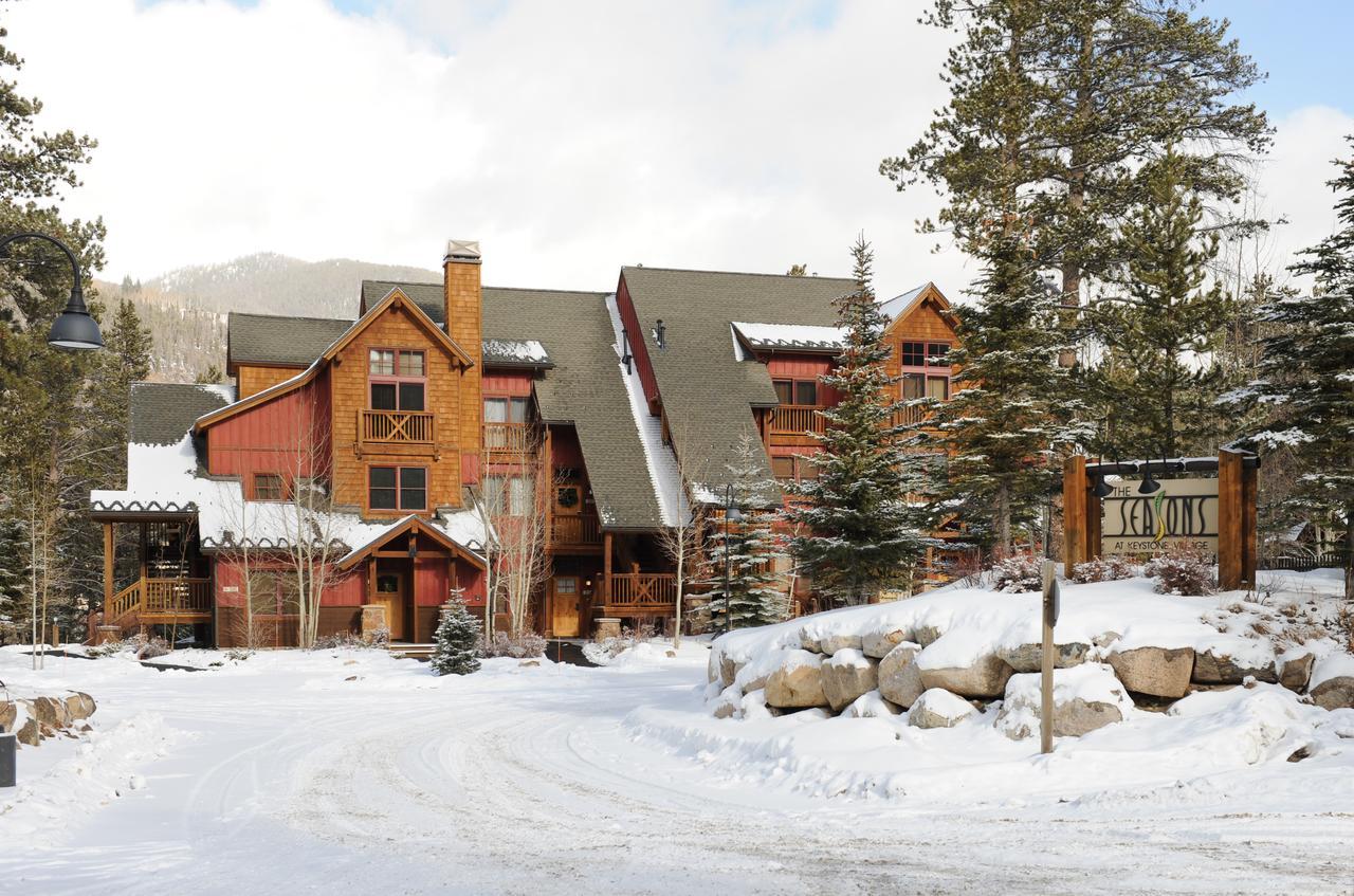 Resort Lakeside Village By 3*