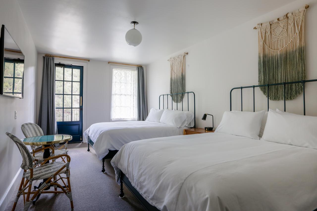 Surf & Chateau Hotel 3*