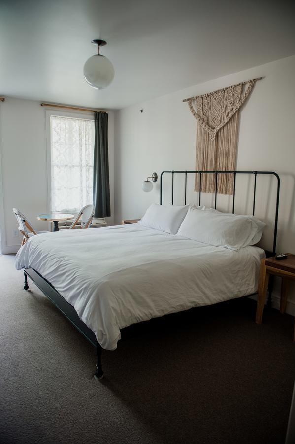 Surf & Chateau Hotel 3*
