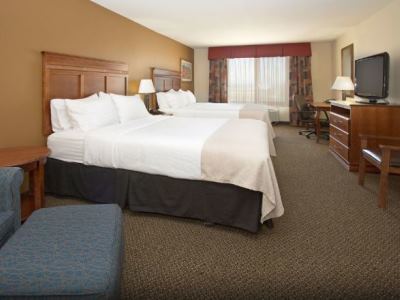 Hotel Holiday Express & By Ihg Trinidad