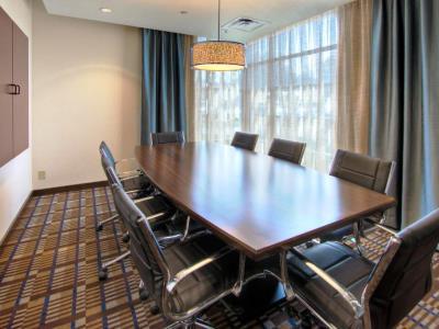 Hampton & Denver Tech Center Hotel 3*